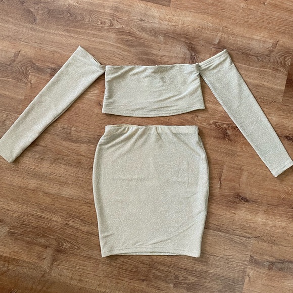 Babyboo Shila Top & Samara Skirt in Gold Sparkle - Picture 3 of 3